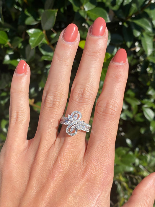 18k white gold diamond ring size 6.75