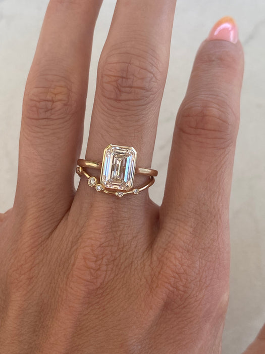 14K Gold Curved Lab Diamond Station Band Ring