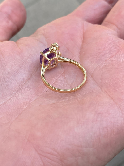 14K Gold Oval Amethyst Diamond Flower Ring