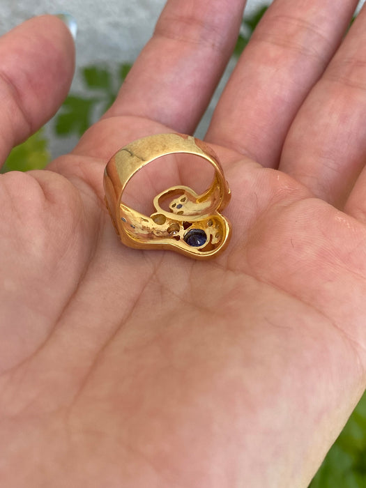Vintage 18K Gold Wavy Blue Sapphire & Diamond Ring Size 6