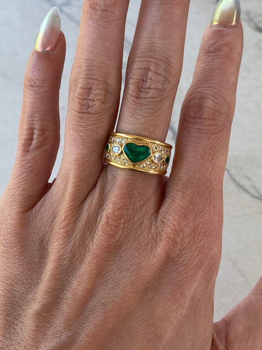 Vintage 18K Gold Heart Emerald & Pear Diamond Cigar Band Ring