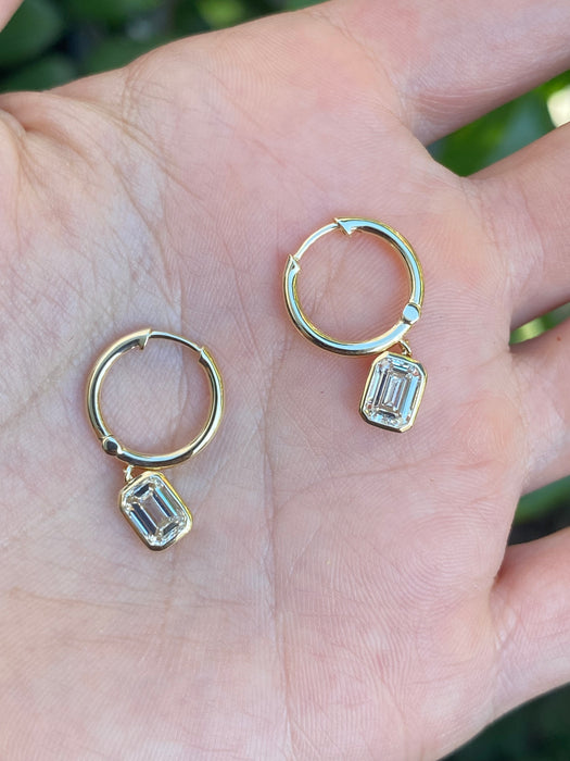 14k 1.5 carat lab emerald cut diamond huggie earrings