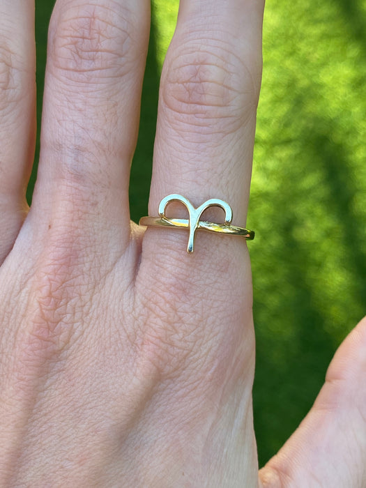 14k Aries zodiac ring size 6