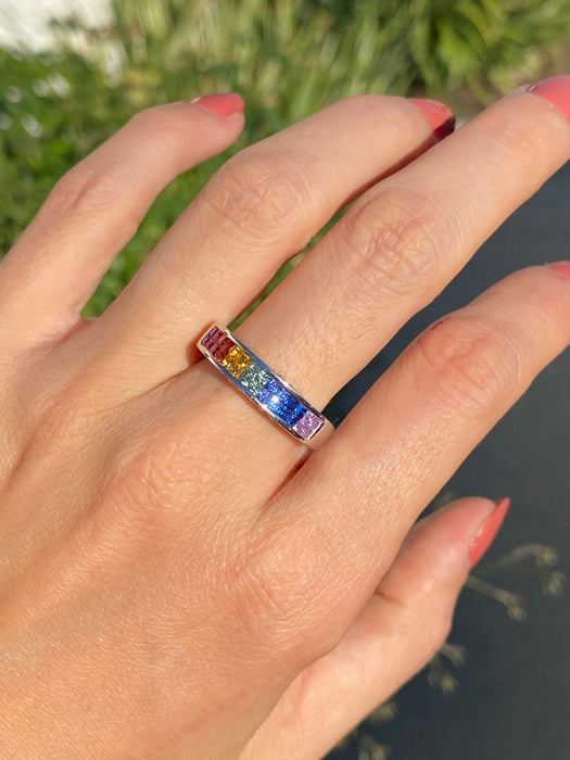 18k white gold rainbow sapphire ring size 7.5