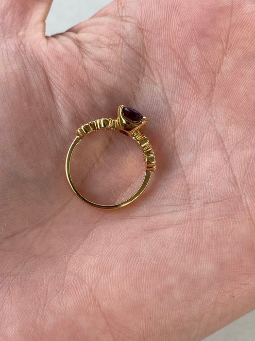 Vintage 18K Rhodolite Garnet & Diamond Floral Ring