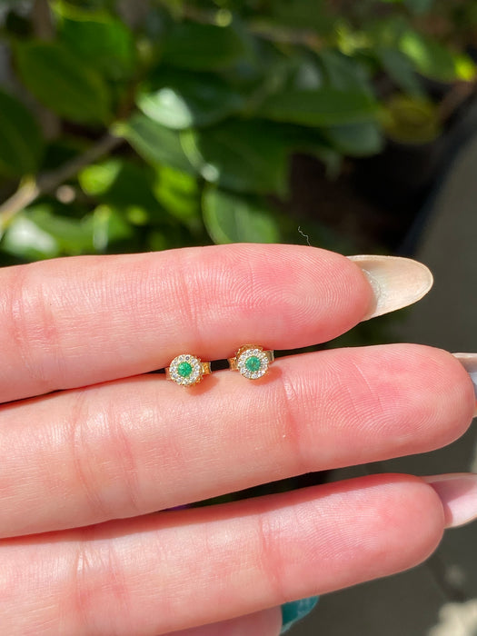 14k emerald diamond halo stud earrings