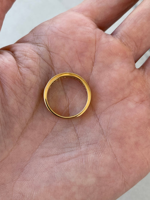 Vintage 18K Gold Channel-Set Step-Cut Natural Diamond Ring