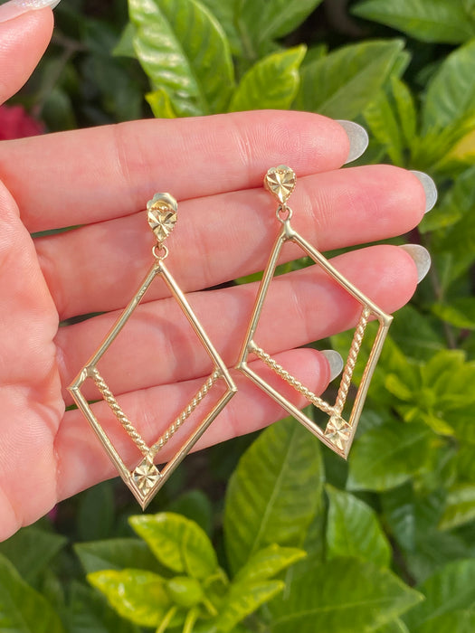 14k fluted diamond shaped dangly earrings