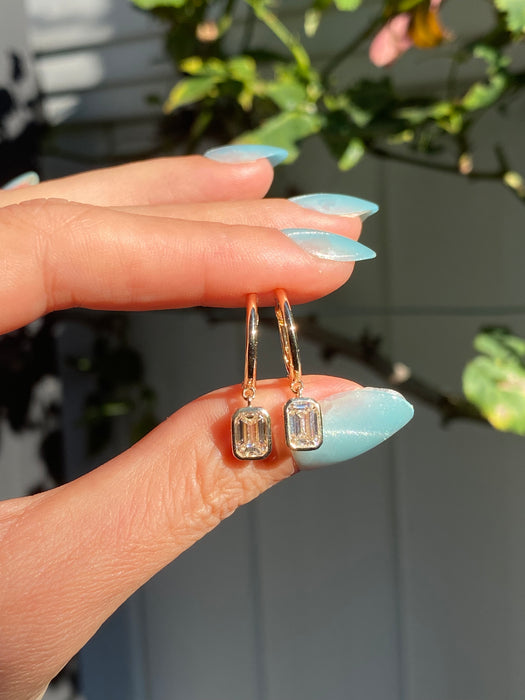 14k 1.5 carat lab emerald cut diamond huggie earrings