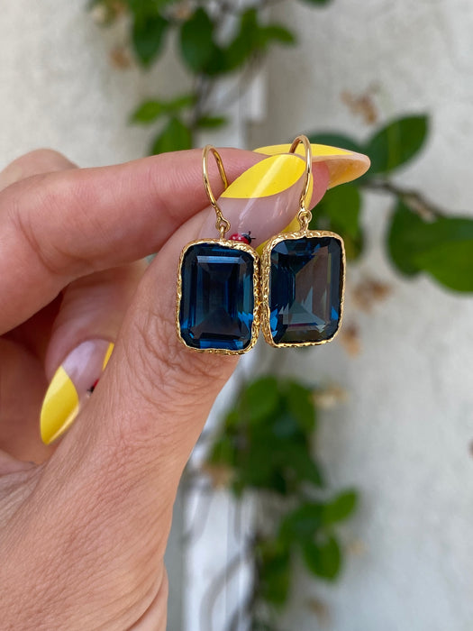 Vintage 18K Gold Bezel-Set London Blue Topaz Hook Earrings
