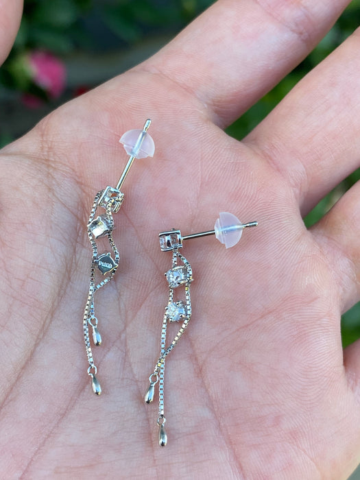 Platinum 900 diamond dangly earrings