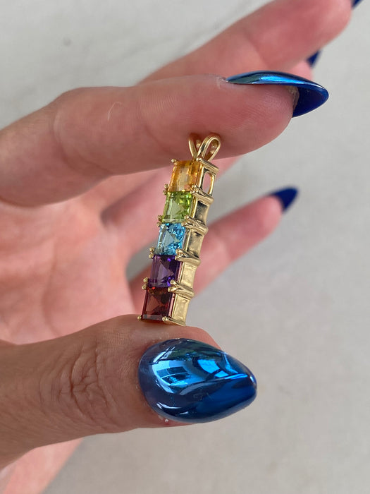 Vintage 18K Gold Rainbow Princess Cut Gemstone Pendant