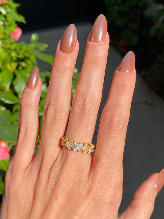Vintage 18k Gold Invisible Set Princess Cut Diamond & Round Diamond Ring Size 6.25