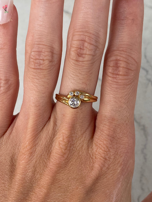 Vintage 18K Gold Bezel Diamond Ring Size 6.75