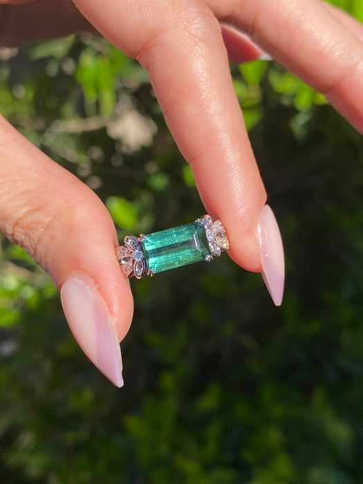 Vintage Platinum 900 Green Tourmaline & Diamond Ring
