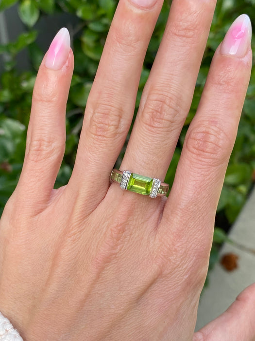 Vintage 14K White Gold Peridot & Diamond Ring