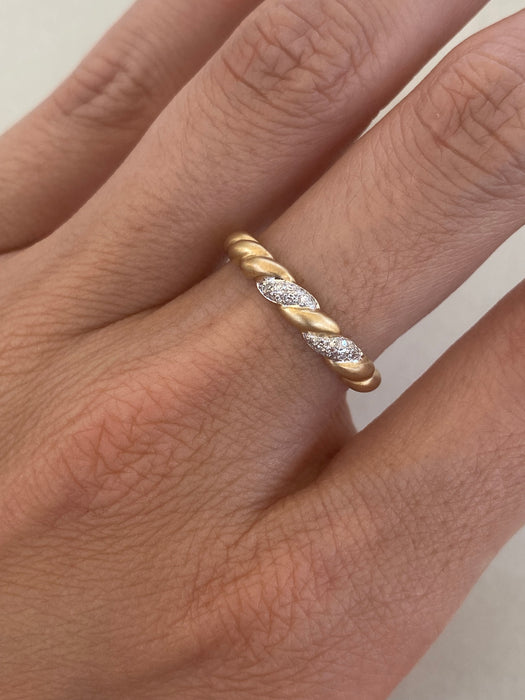 14K Natural Diamond Croissant Ring