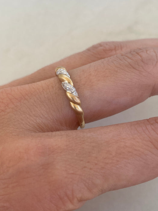 14K Natural Diamond Croissant Ring