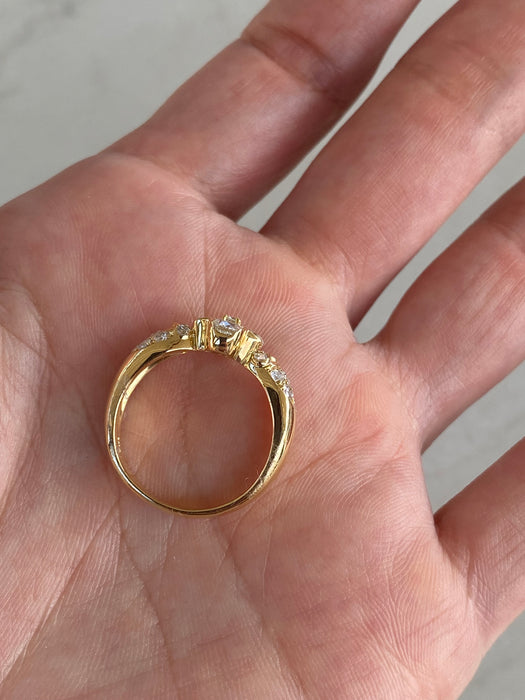 Vintage 18K Gold Clover Diamond Flower Ring – 1 TCW, Size 6.25
