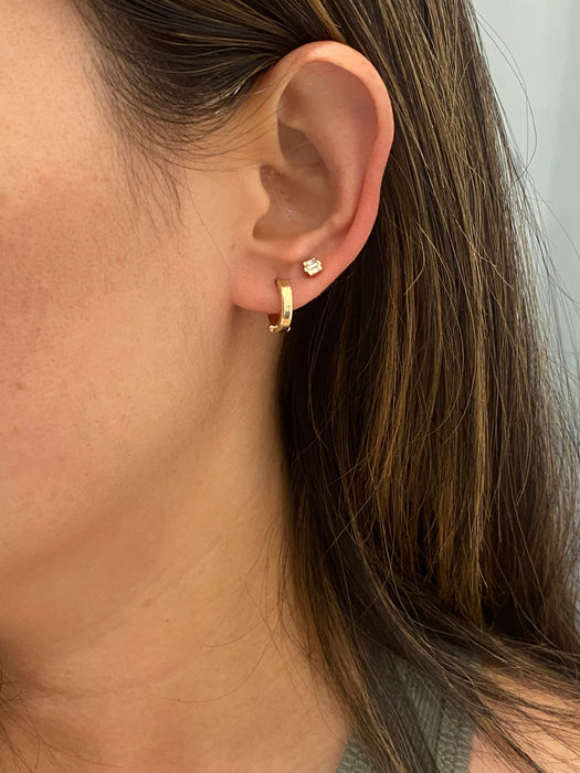 14K Gold Diamond-Cut Huggie Earrings