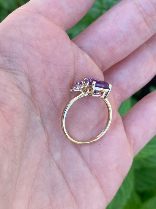 14k Gold Amethyst Flower Ring