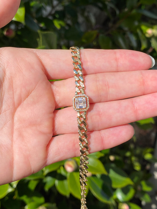 14k diamond curb bracelet 6.75”