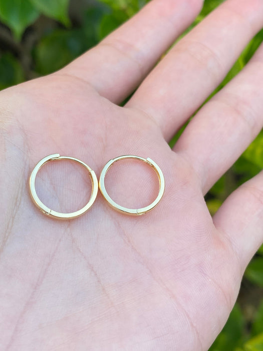 14k 14.7mm huggie earrings