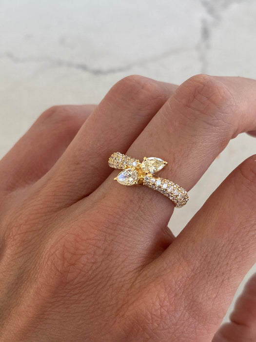 Vintage 18K Natural Diamond Pear Bypass Ring