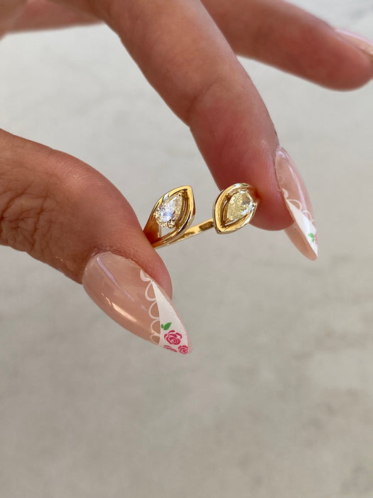 18K Gold Open Natural Pear Diamond Ring
