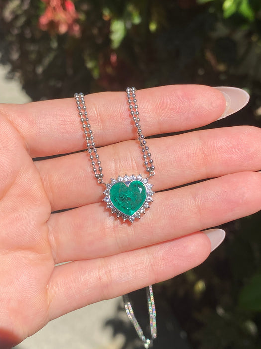 Platinum 850 bezel set 3.5 carat emerald heart and diamond bead necklace