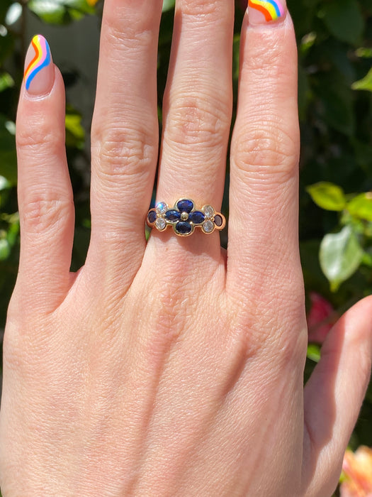 18k blue sapphire and diamond flower ring size 5