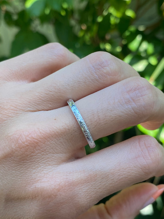14k white gold engraved eternity ring size 6.25