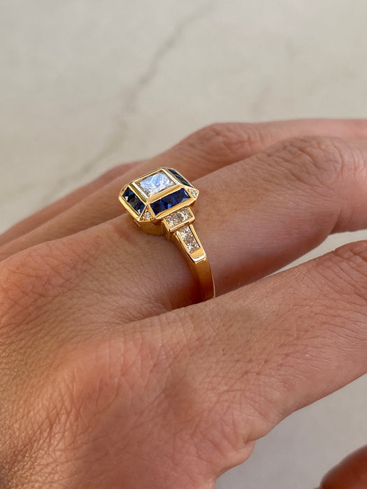Vintage 18K Gold Sapphire & Diamond Ring