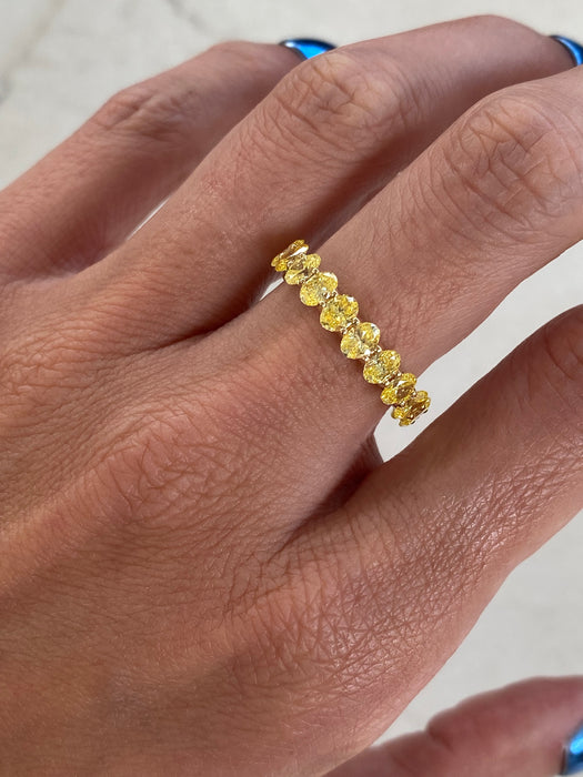 18K Yellow Gold Lab-Grown Yellow Diamond Oval Eternity Ring
