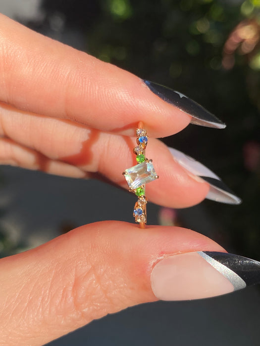 Vintage 18K Gold Moonstone, Diamond, Sapphire & Tsavorite Ring – Size 6