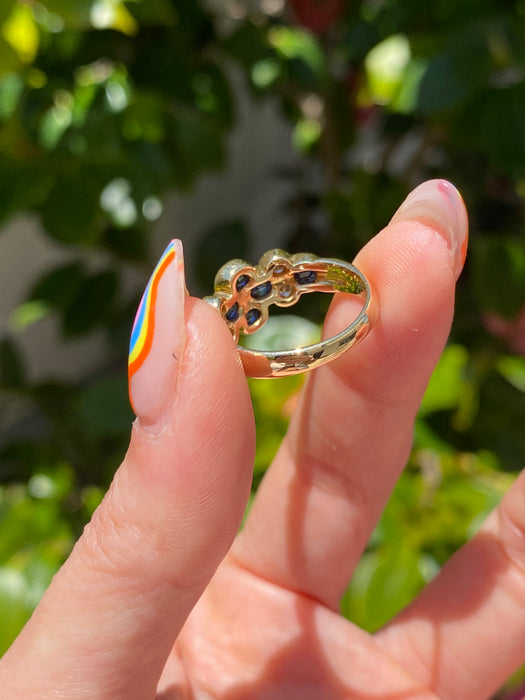 18k blue sapphire and diamond flower ring size 5