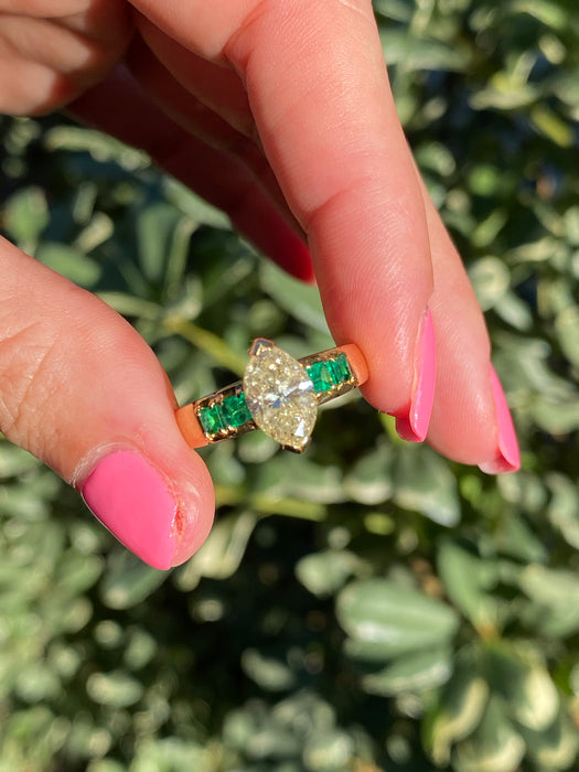 18k 1.74 carat yellow diamond emerald ring size 6.25