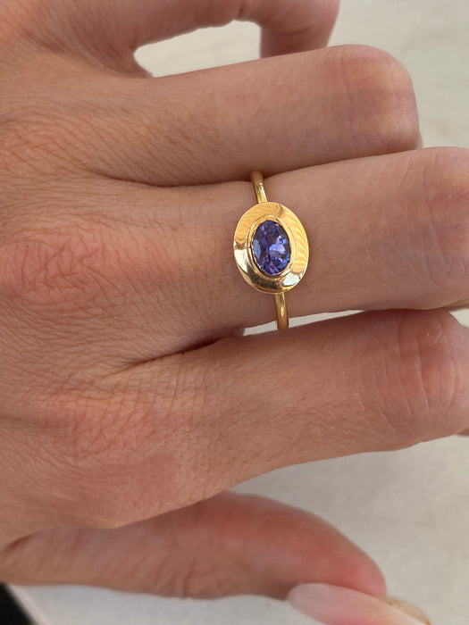 18K Gold East-to-West Tanzanite Ring Size 6