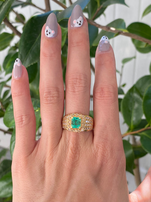 18k emerald diamond ring size 8.75