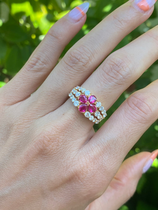 18k ruby and diamond flower ring size 6.5