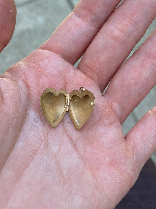 14K Gold Vintage Heart Locket Charm