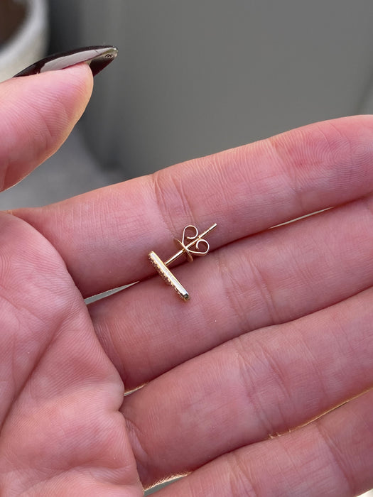 14k single earring diamond letter initial stud