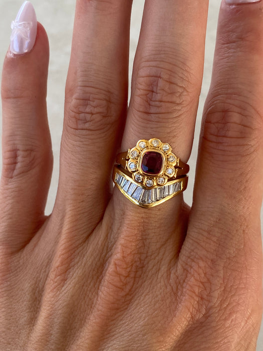 Vintage 18K Chevron Baguette Diamond Ring