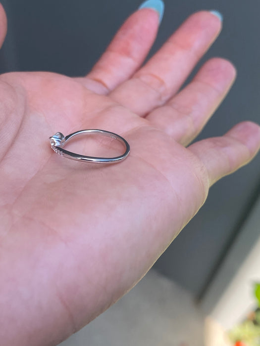 Platinum 900 diamond heart ring size 6.25