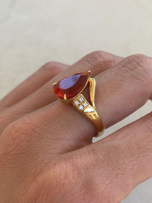 Vintage 18K Fire Opal & Diamond Ring