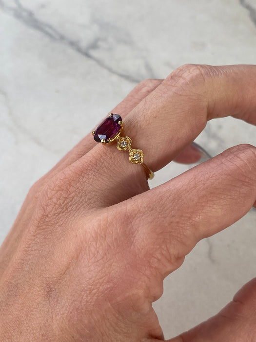 Vintage 18K Rhodolite Garnet & Diamond Floral Ring