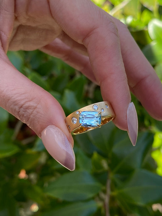18k Brushed Gold Aquamarine & Diamond Ring – Size 6.5