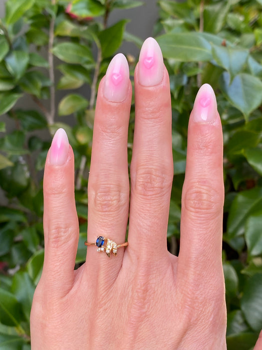 Vintage 18K Gold Natural Blue Sapphire Diamond Pinky Ring Size 4.25