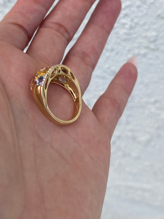 Vintage 18K Gold Rainbow Sapphire & Diamond Cluster Ring Size 7.75