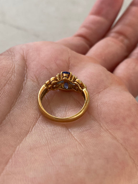 Vintage 18K Blue Sapphire & Diamond Flower Pinky Ring